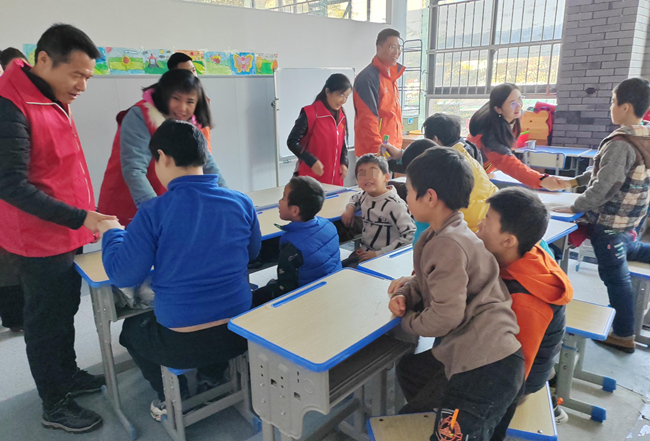 ��ؓ(f��)���(hu��)؟(z��)�θ�-�麢�ӂ���ȥ�˶������ů�(y��ng)�c�P(gu��n)��(��i)